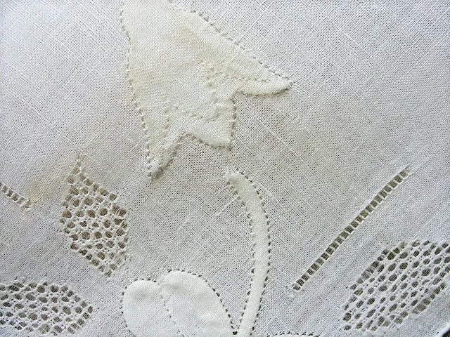 Lovely Vintage Madeira Embroidered Applique Hankie BRIDAL WEDDING HANDKERCHIEF Exquisite HandWork Special Bridal Hanky Something Old