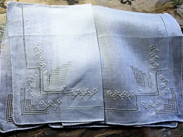 Lovely Vintage WEDDING HANDKERCHIEF  Deco Drawn Thread Gorgeous Bridal Hankie Stunning Drawnthread Work Finest Linen Hanky Never Used
