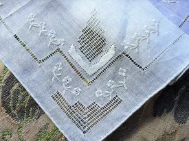 Lovely Vintage WEDDING HANDKERCHIEF  Deco Drawn Thread Gorgeous Bridal Hankie Stunning Drawnthread Work Finest Linen Hanky Never Used