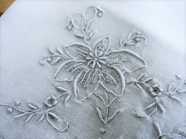 vintage WEDDING HANDKERCHIEF Lovely  Drawn Thread Gorgeous Bridal Hankie Stunning Drawnthread Work Finest Linen Hanky